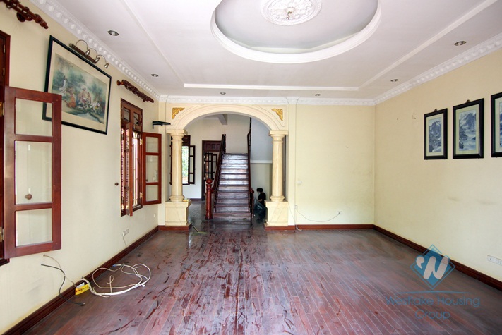 Cheap house for rent in the heart of Tay Ho over 400 sqm usage area